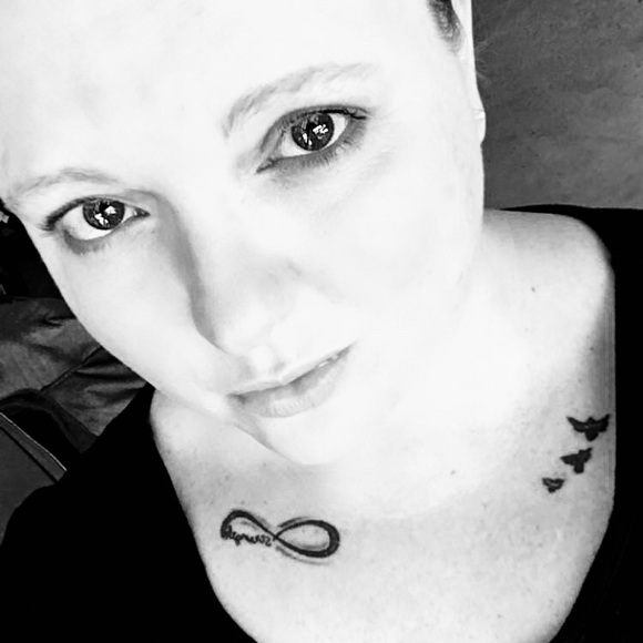 Meet your Posher, Jen - Picture 5 of 8